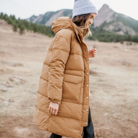 The North Face Tan Puffer Jacket - Picture 5 of 9